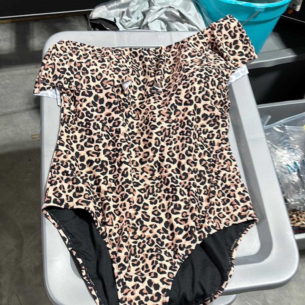 Very cute one shoulder Leopard print bathing suit